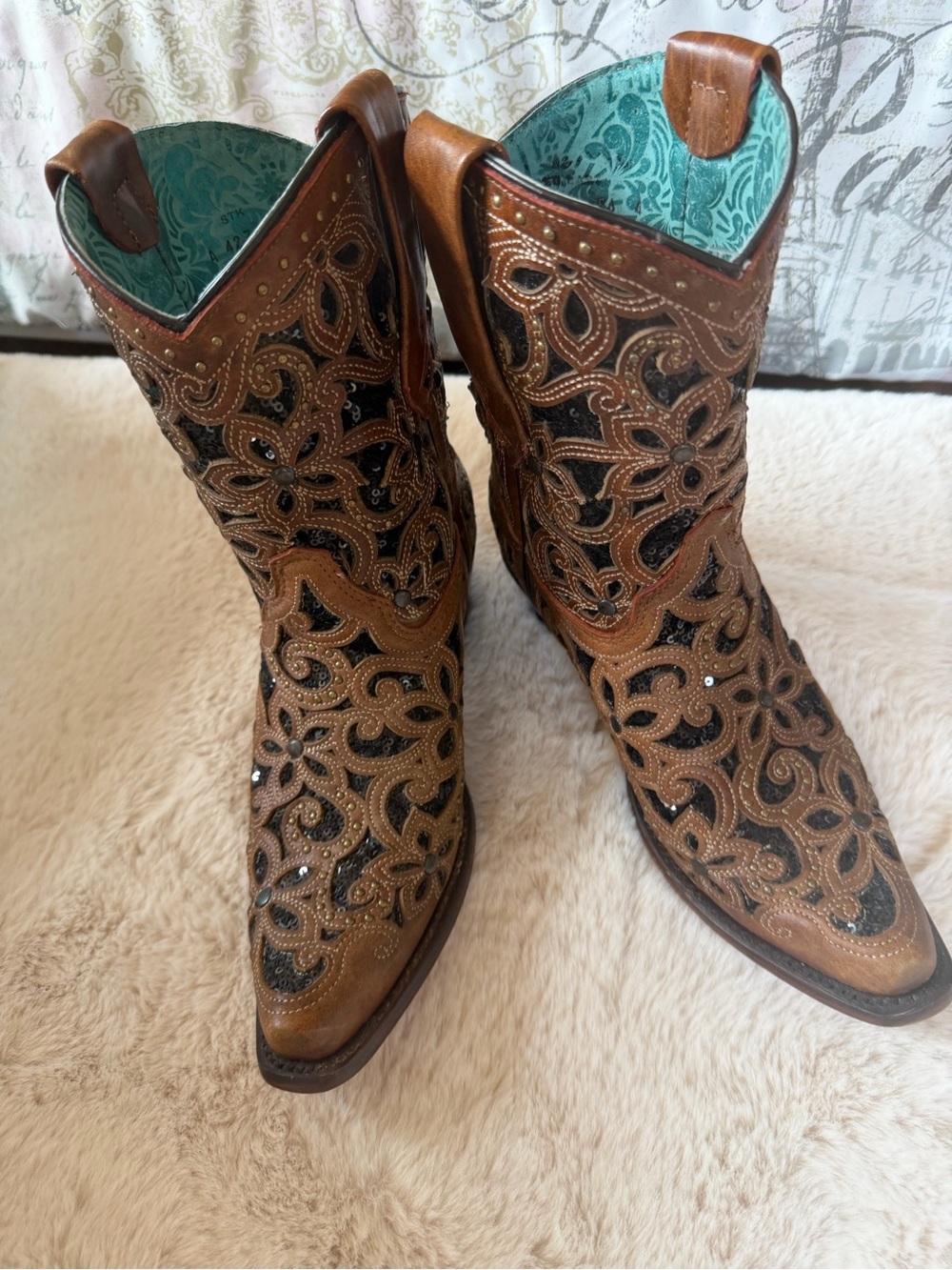 Women's Brown western boots new in box